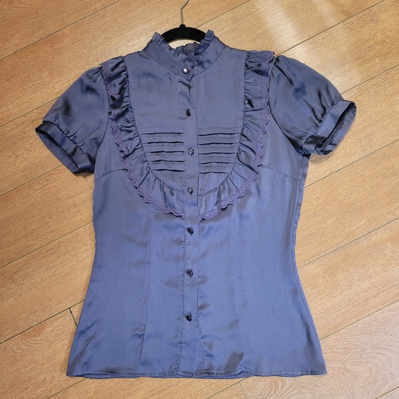 Charlotte Russe Victorian Style Short Sleeve Button Down Shirt - Picture 2 of 5